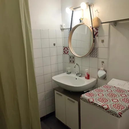 Διαμέρισμα Avec Balcon A 7 Min Du Port Et De Garibaldi