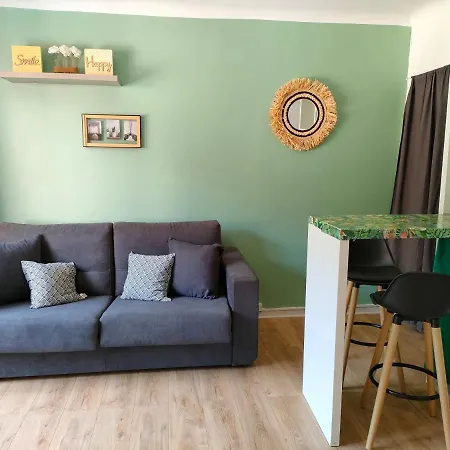 Appartement Avec Balcon A 7 Min Du Port Et De Garibaldi Nice