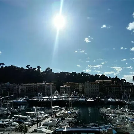 Avec Balcon A 7 Min Du Port Et De Garibaldi 公寓