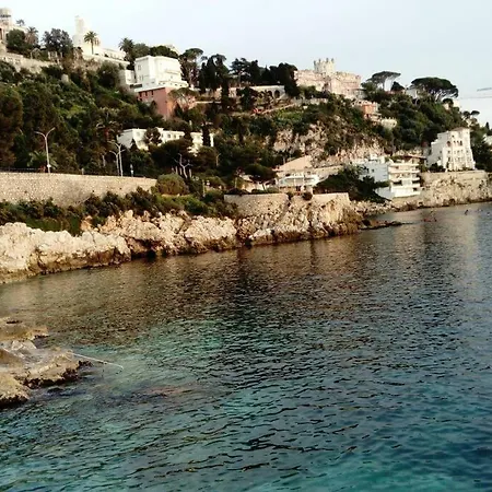 Avec Balcon A 7 Min Du Port Et De Garibaldi