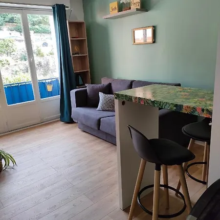 Avec Balcon A 7 Min Du Port Et De Garibaldi Apartman